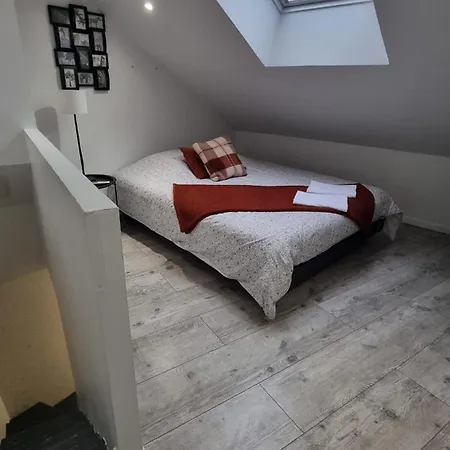 Nalan Orrygeois, Spa Sauna, 6 Pers Parc Asterix Daire